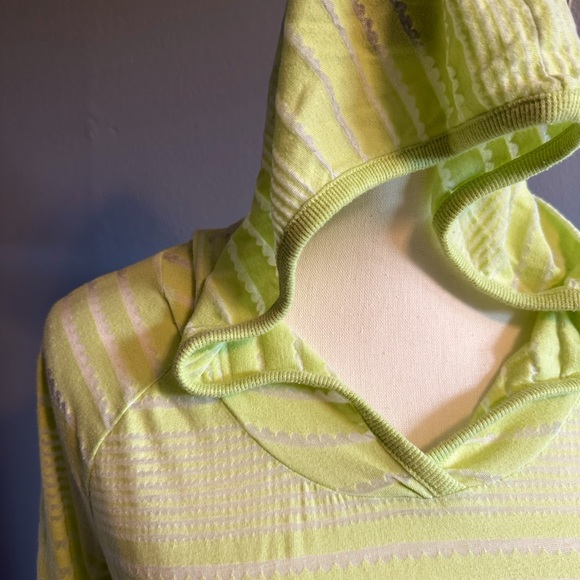 JOCKEY HOODIE LIME GREEN STRIPED LONG SLEEVE TOP. Size Medium - Picture 4 of 7